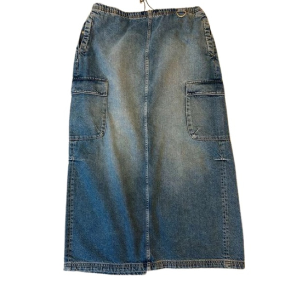 ZARA cargo slit denin midi skirt. 4 sides pockets. Waisted band . Size XL.